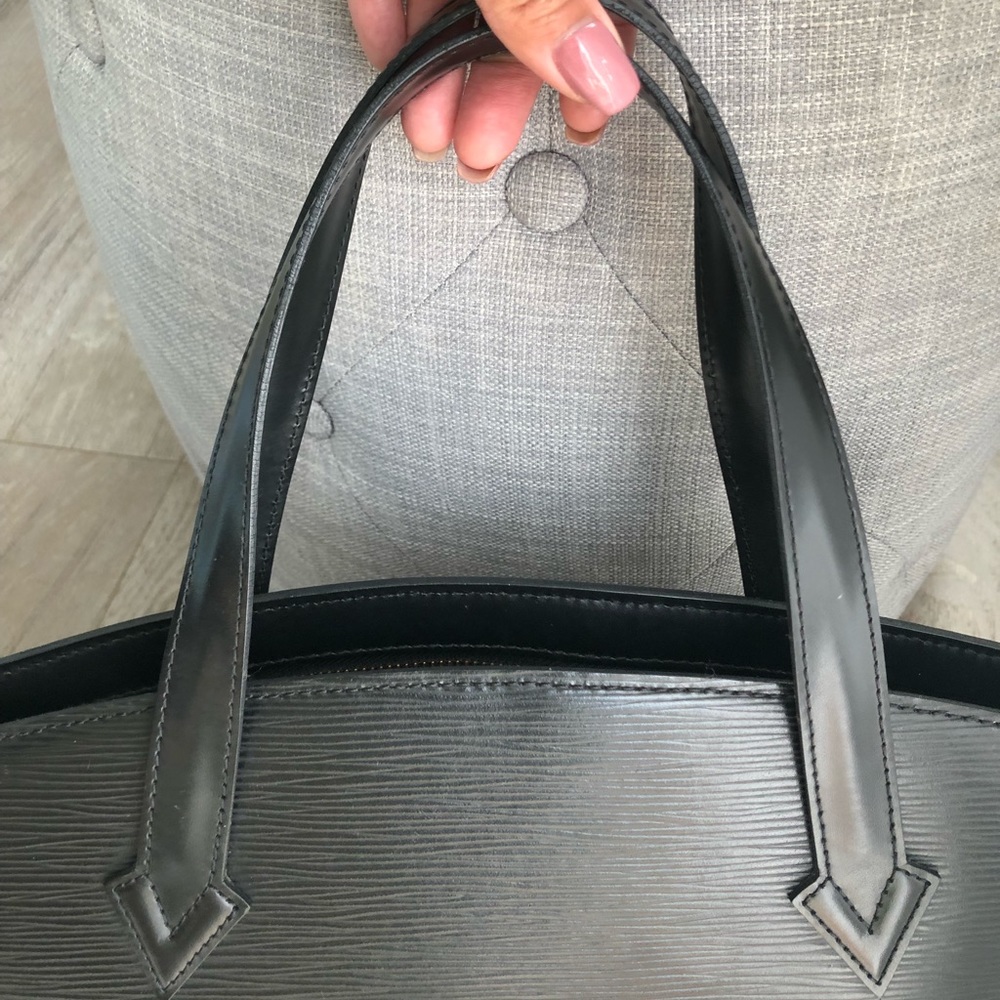 Authentic Louis Vuitton St. Jacques bag - Picture 11 of 17